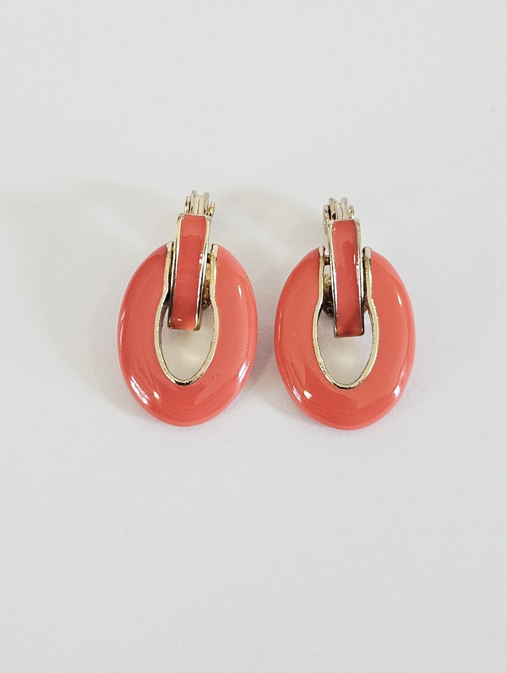 Vintage Signed HMN Mod Gold-Tone Coral Enamel Hinged Oval Drop Clip On Earrings